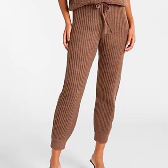EXPRESS Super CUTE & COZY High Waisted Cable Knit Sweater Joggers SZ M Mocha - Picture 11 of 11